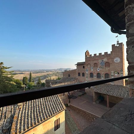 לינה וארוחת בוקר צ'רטאלדו Antica Torre Del Borgo מראה חיצוני תמונה