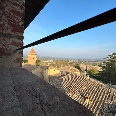 לינה וארוחת בוקר צ'רטאלדו Antica Torre Del Borgo מראה חיצוני תמונה