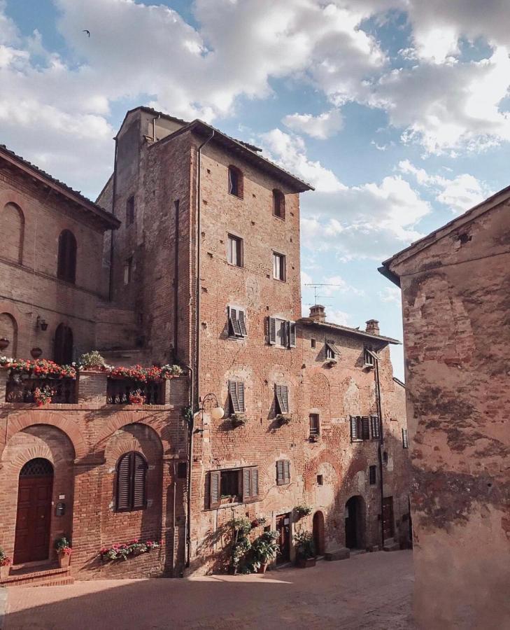 לינה וארוחת בוקר צ'רטאלדו Antica Torre Del Borgo מראה חיצוני תמונה