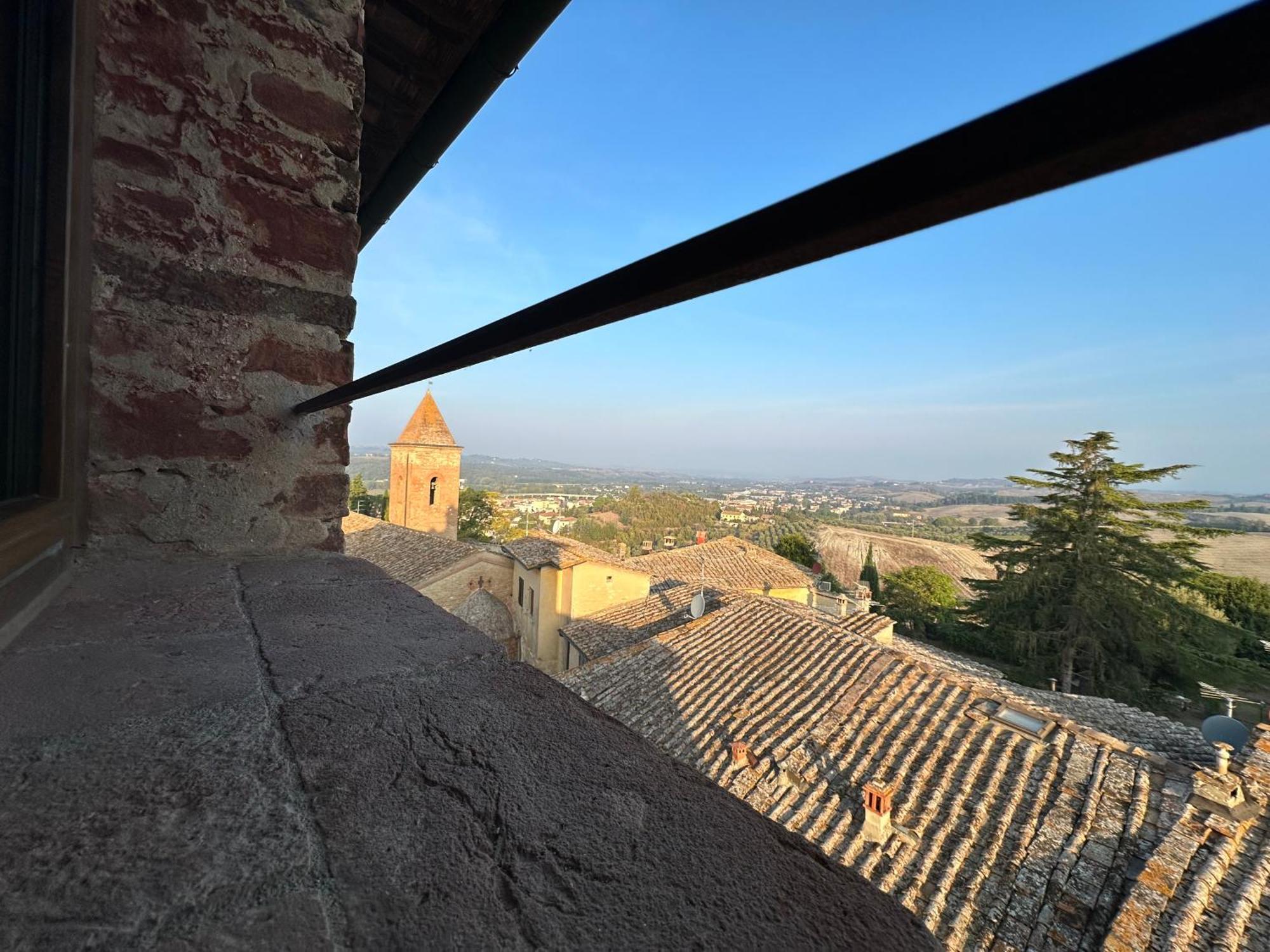 לינה וארוחת בוקר צ'רטאלדו Antica Torre Del Borgo מראה חיצוני תמונה